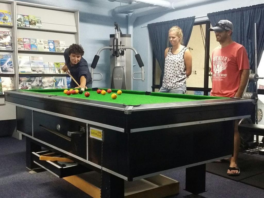 Reef Lodge Backpackers Таунсвил Екстериор снимка