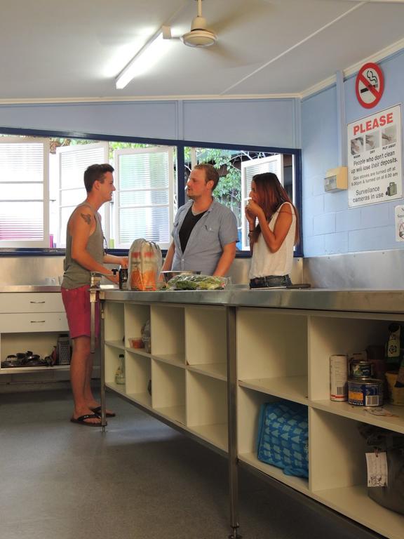 Reef Lodge Backpackers Таунсвил Екстериор снимка