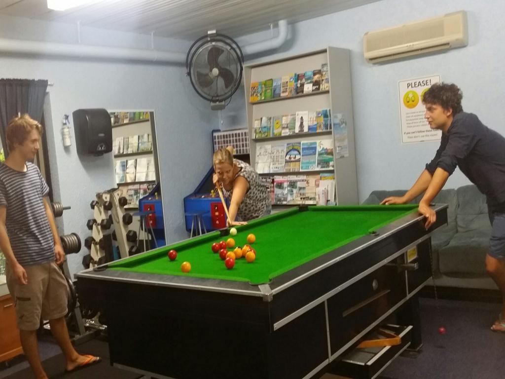 Reef Lodge Backpackers Таунсвил Екстериор снимка